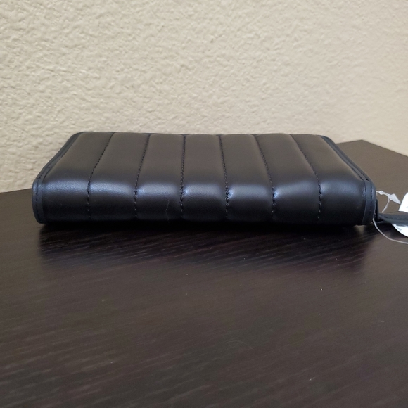 Coach Accordion Zip Around Wallet With Quilting - Picture 6 of 10